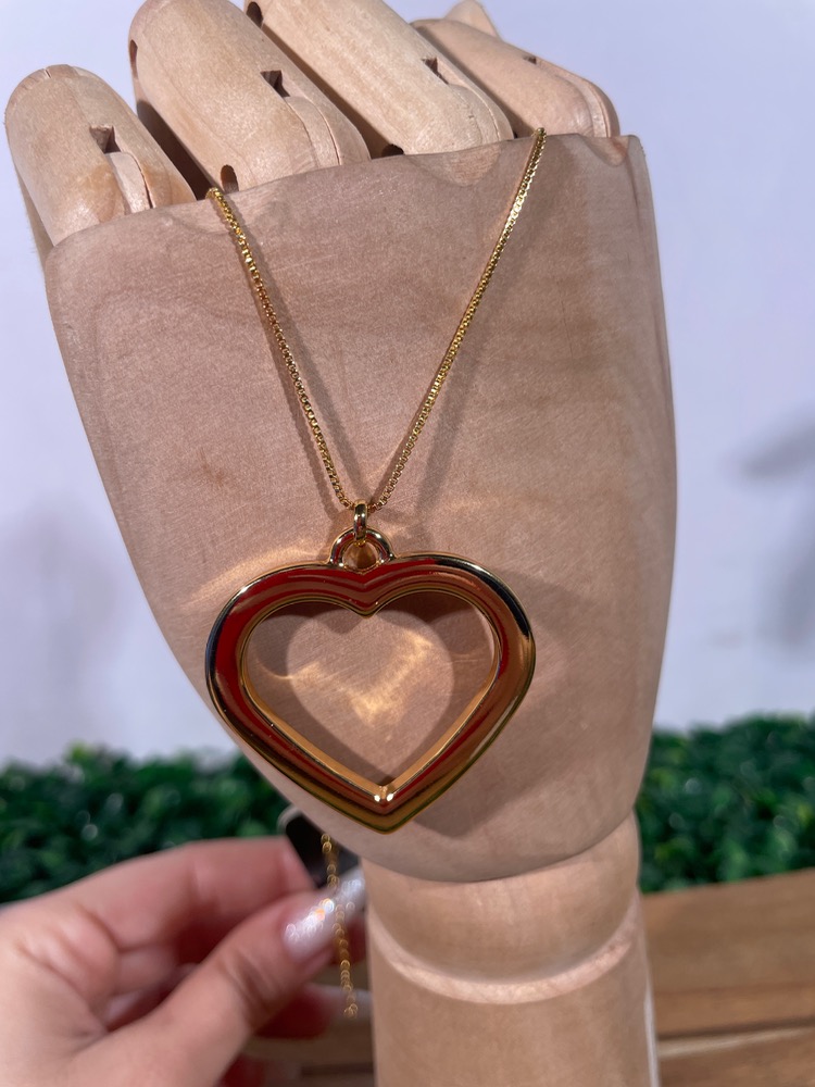 Colar feminino dourado