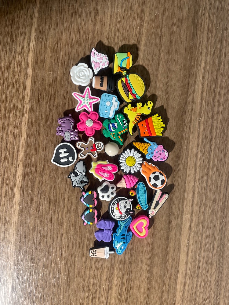 Kit 30 Pins p/ crocs