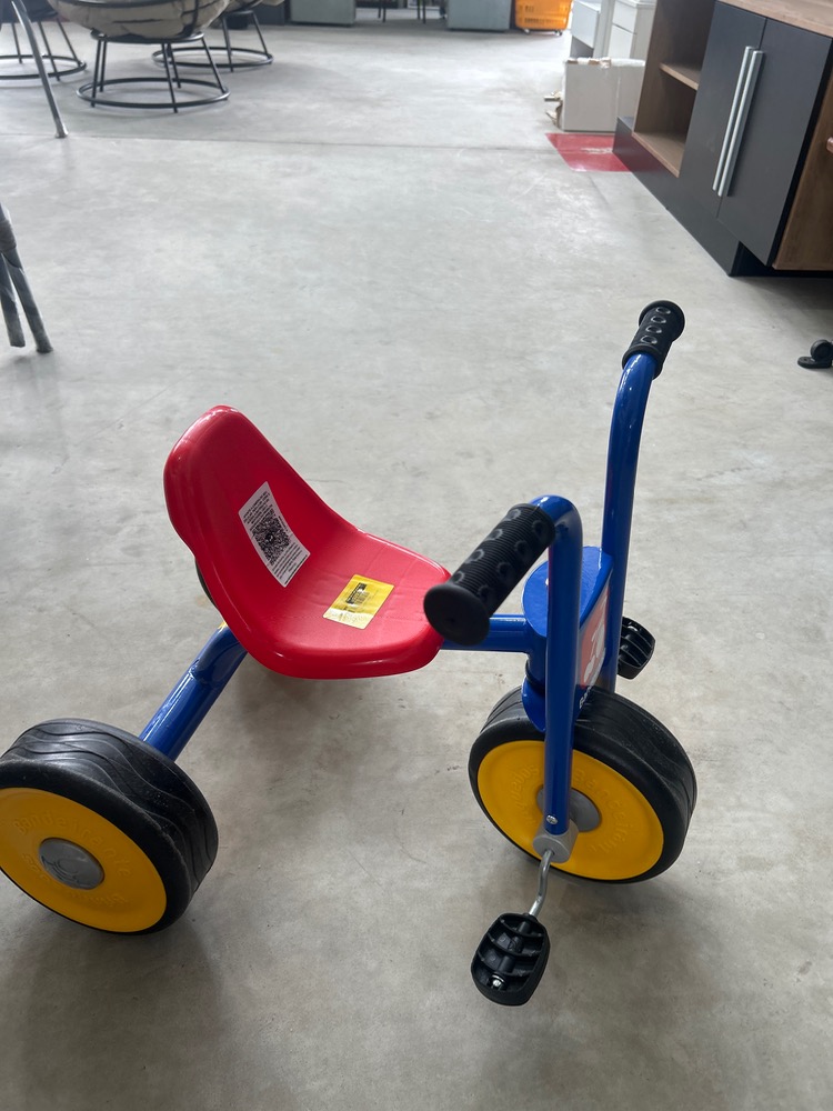 Triciclo infantil bandeirante suporta 80kg