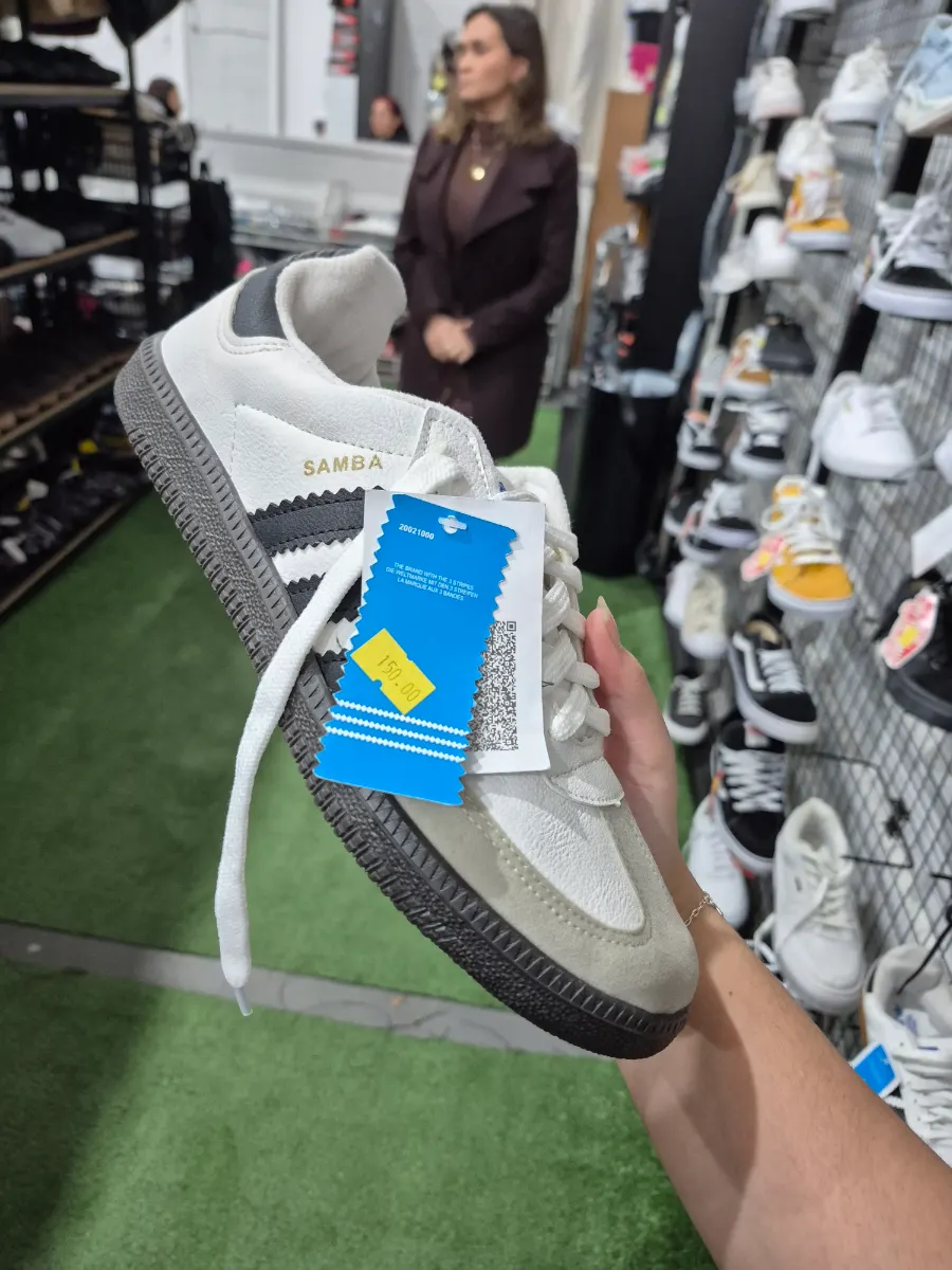 Tênis adidas tamanho 41