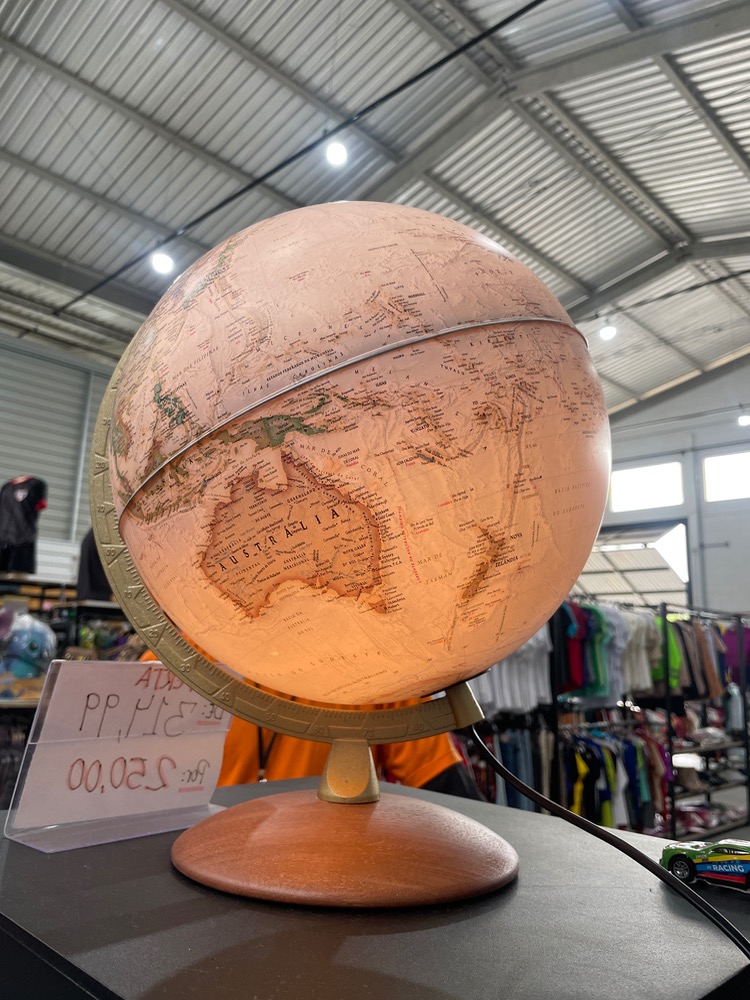 Globo mapa com luz