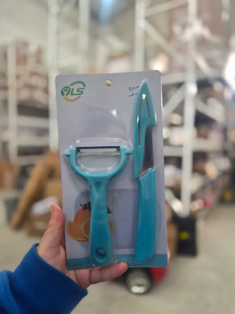 Kit descascador de legumes e faca inox com capa protetora